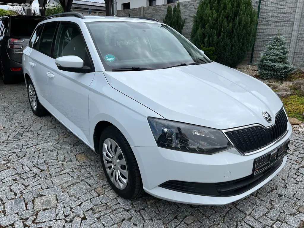ŠKODA FABIA COMBI 1.0 MPI 55 kW DOLOŽENA HISTORIE